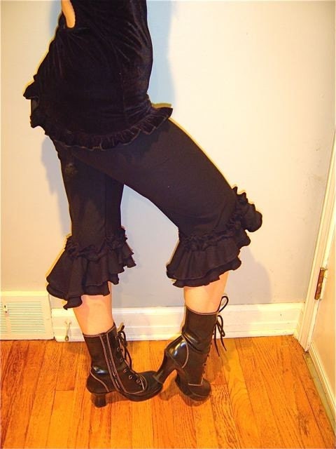 Ruffle Capri Pants, Pantaloons, Salsa Pants, Bellydance, Pirate, Steampunk, Cabaret, Vaudeville, Victorian, Costume