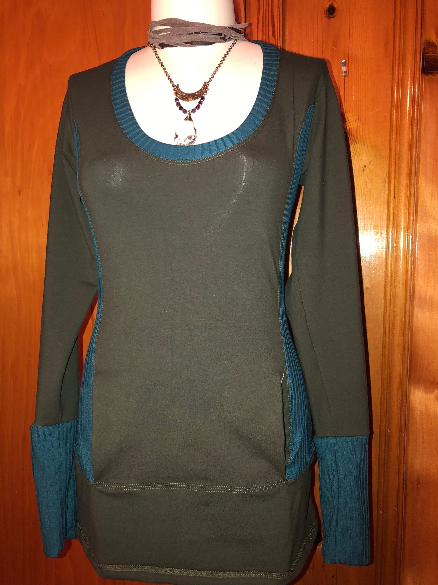 Cotton Lycra Scoop Neck, Kangaroo Pocket, Rib Stretch Knit, Shaped Torso, Olive Long Tunic, Boho, Scrunch Cuffs, Woodland Fairy, Small Only